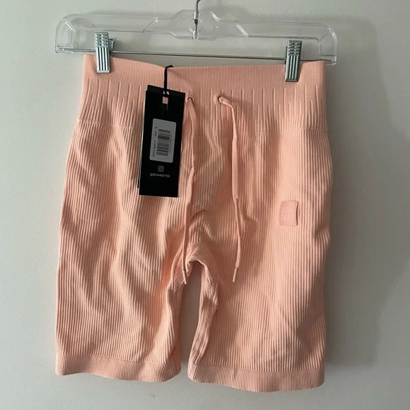 NWT Oh Polly Bo+Tee Peach Workout Set - Picture 6 of 9